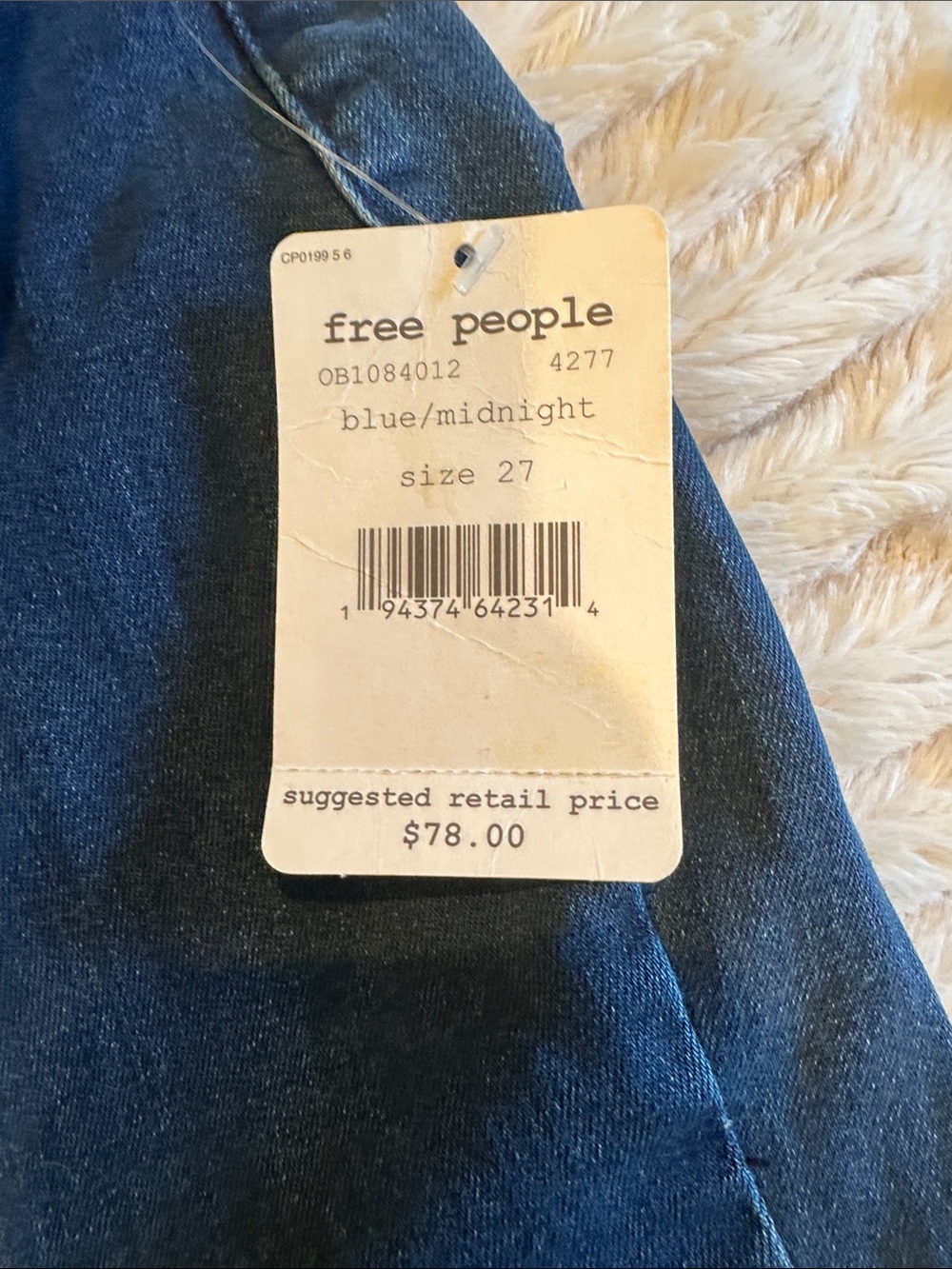 We The Free Deep Indigo Flare Jeans - Wide Leg - Picture 3 of 4